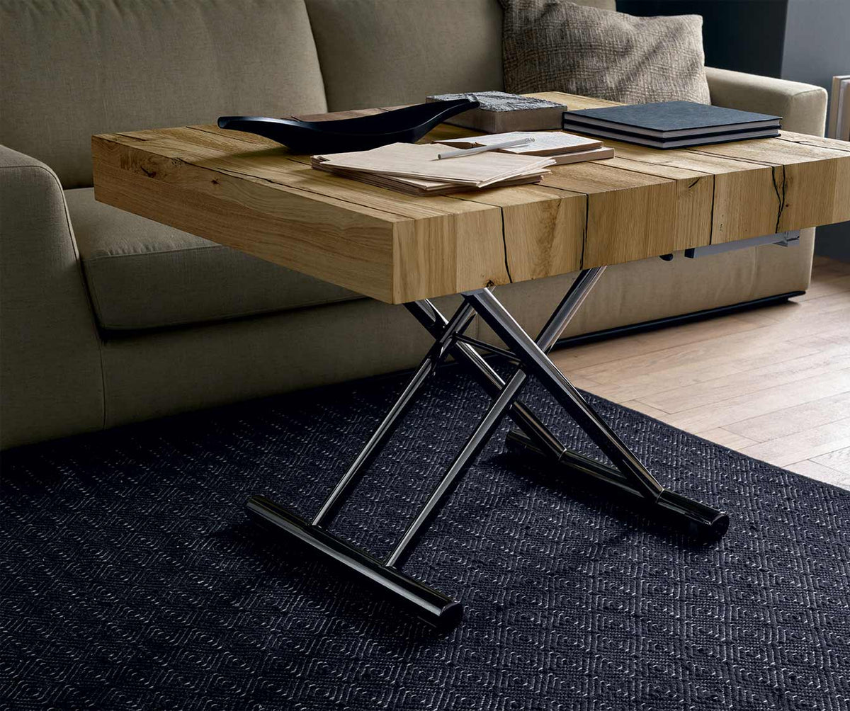 Table extensible design avec plateau en bois massif et pieds en métal, idéale pour un salon contemporain, exemplaire de la gamme TAVOLETTO +50 coloris & matériaux.