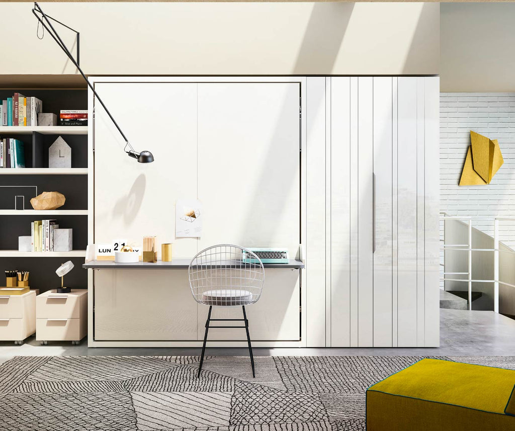 Bureau intégré multifonction dans un design moderne avec rangements blancs, atmosphère lumineuse, accessoire bureau et chaise métallique, PENELOPE DESK +50 coloris & matériaux.