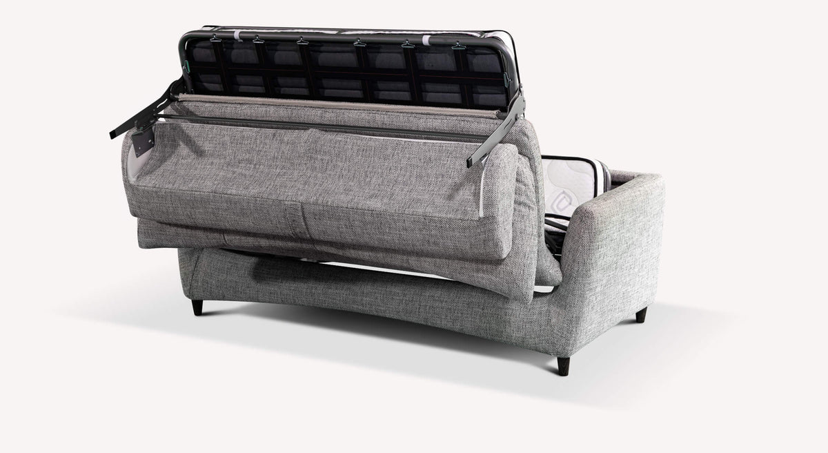 Canapé convertible en tissu gris, modèle Bow, en position ouverte, montrant le mécanisme de déploiement du lit