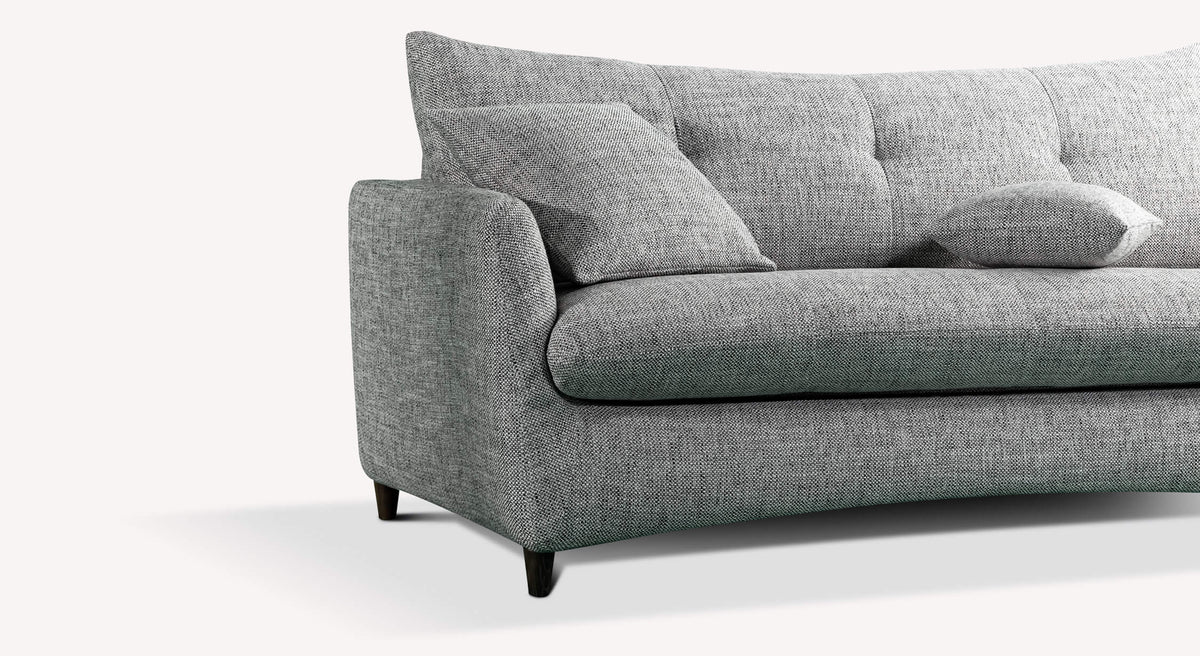 Canapé convertible en tissu gris étain, modèle Bow Mariclo, avec coussins assortis et pieds en bois foncé