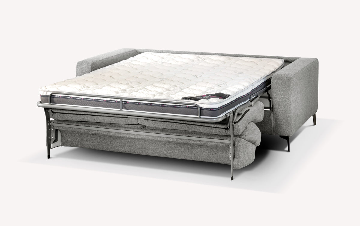 Canapé convertible Lisbona en tissu gris étain, déplié avec matelas visible