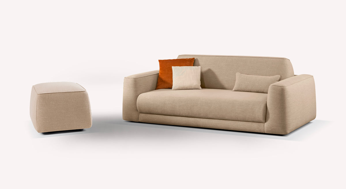 Canapé convertible ONYX +500 tissus & cuirs beige avec pouf assorti, design moderne et confortable idéal pour un couchage quotidien, style épuré pour tout intérieur.