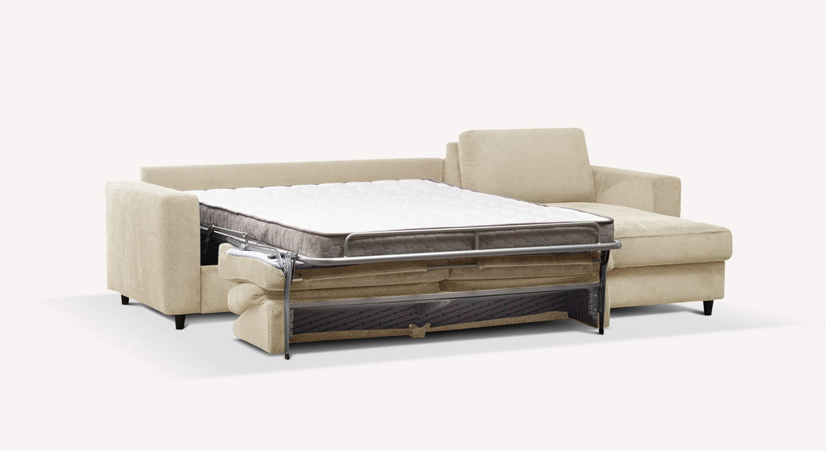 Canapé convertible d'angle Alba en tissu ivoire, ouvert pour montrer le lit intégré