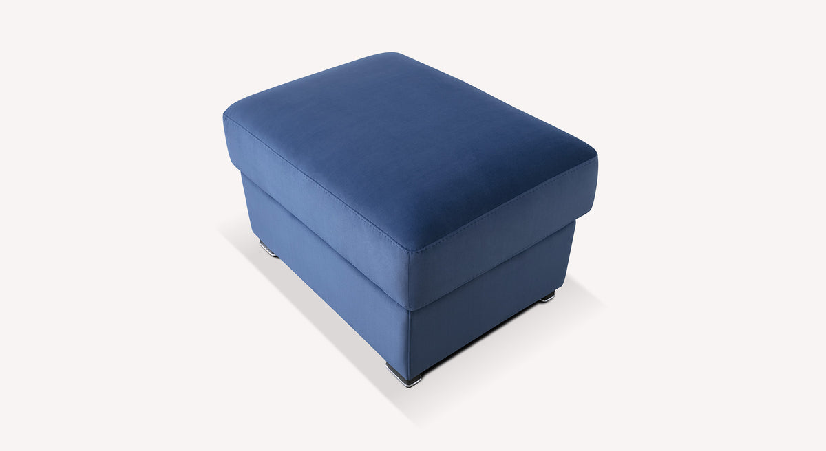 Pouf Coffre DIVANA Matt Velvet Ocean en velours mat couleur bleu océan, offrant un espace de rangement discret et un confort d’assise élégant.