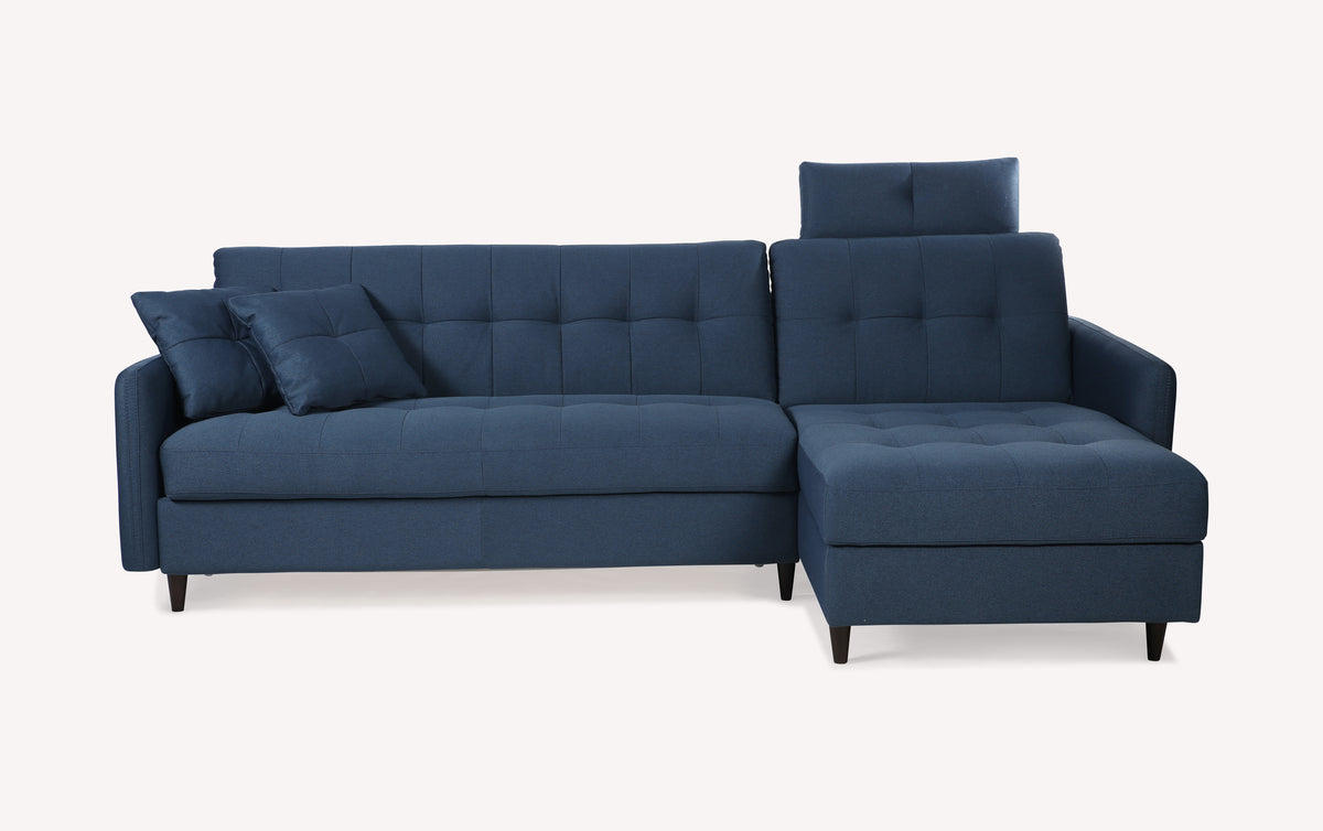 Lot canapé d'angle et fauteuil SOHO en tissu bleu, design moderne avec coussins et assise confortable, idéal pour un salon élégant et fonctionnel.
