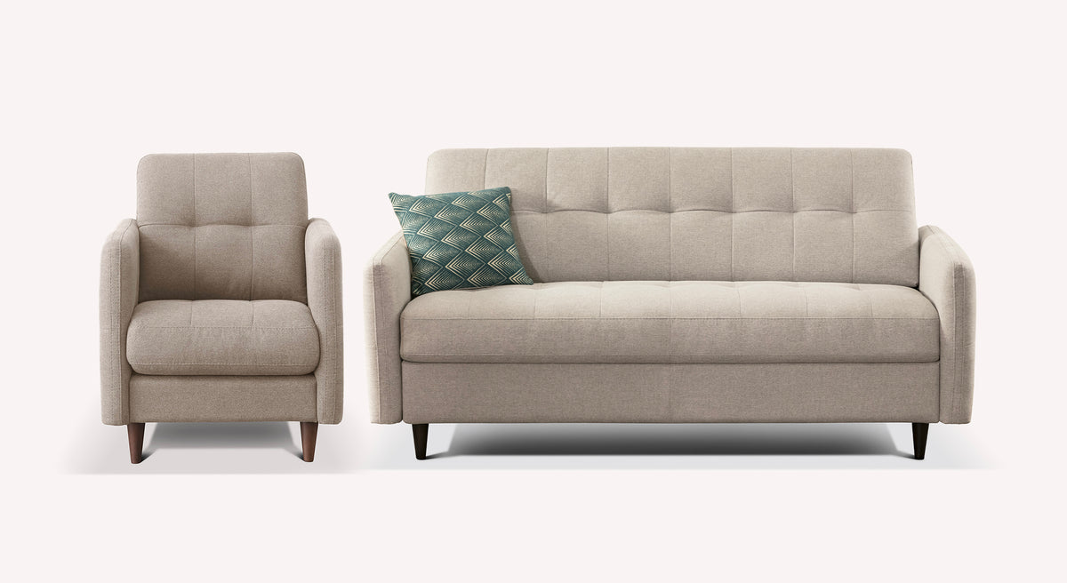 Lot canapé et fauteuil SOHO Austin Silver en tissu gris clair avec pieds en bois foncé, design moderne et épuré idéal pour un salon élégant et confortable.