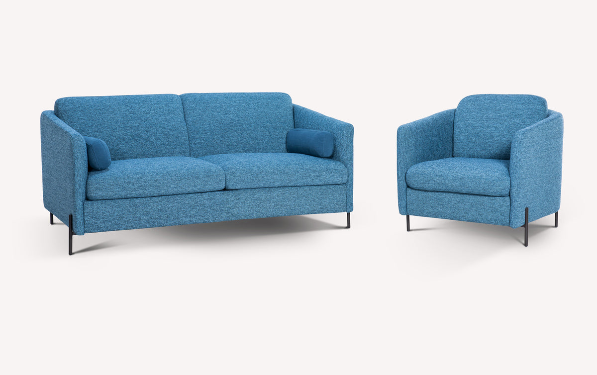 Lot canapé et fauteuil LAPP Shock Denim en tissu bleu denim avec design contemporain, offrant confort et style pour un salon moderne.