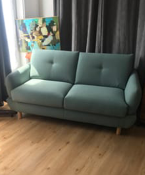 Canapé convertible Finn, inspiration scandinave, dans un salon