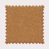 Échantillon de tissu couleur curry avec revêtement uniforme et bords crantés