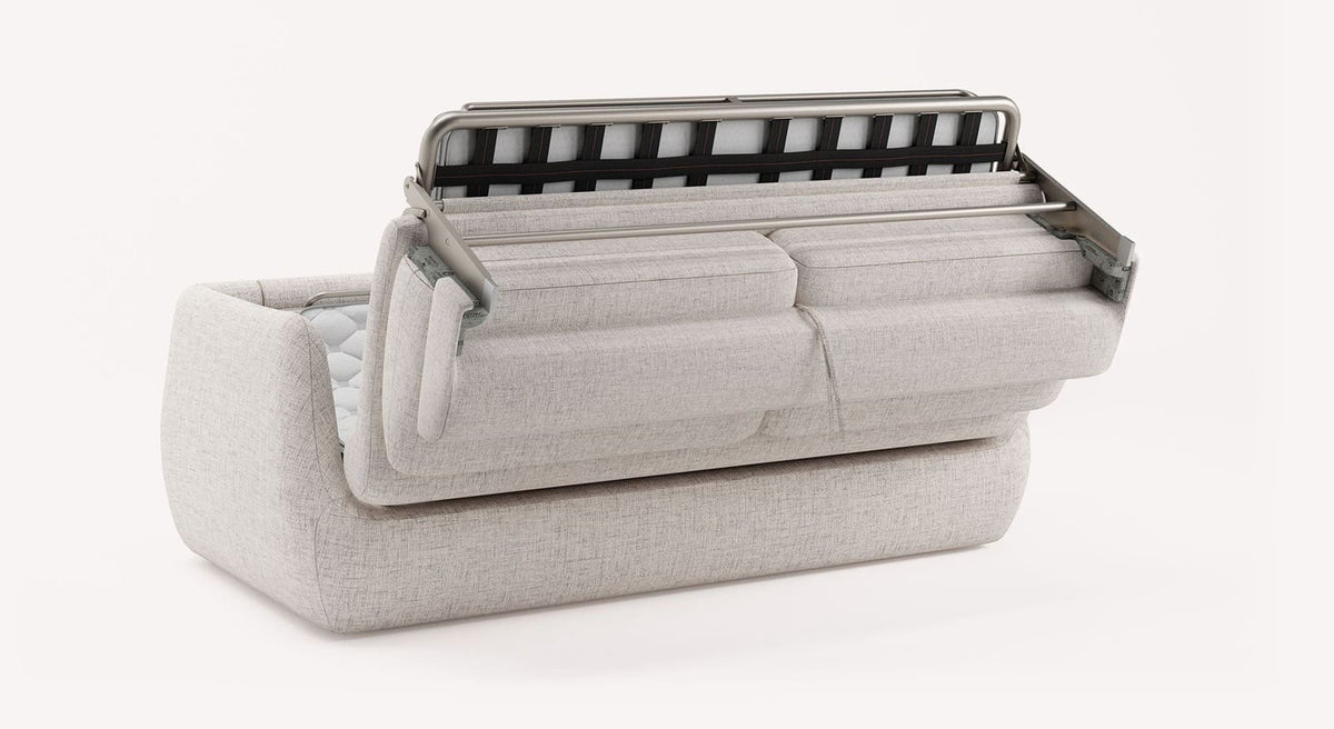 Canapé convertible LUZ Foster Silver en tissu gris clair, montrant le mécanisme d'ouverture pour couchage quotidien avec vrai matelas, design moderne et confortable.