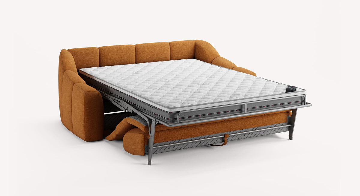 Canapé convertible MAMA Innuendo Cuivre avec tissu couleur cuivre, matelas déplié offrant un couchage quotidien confortable par La Maison Convertible.