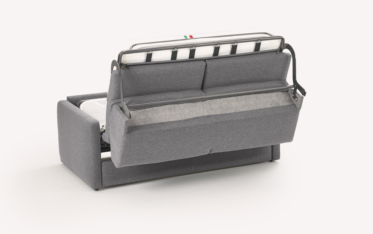 Canapé convertible en tissu gris Denver, modèle Ned, en position ouverte, montrant le mécanisme de déploiement du lit