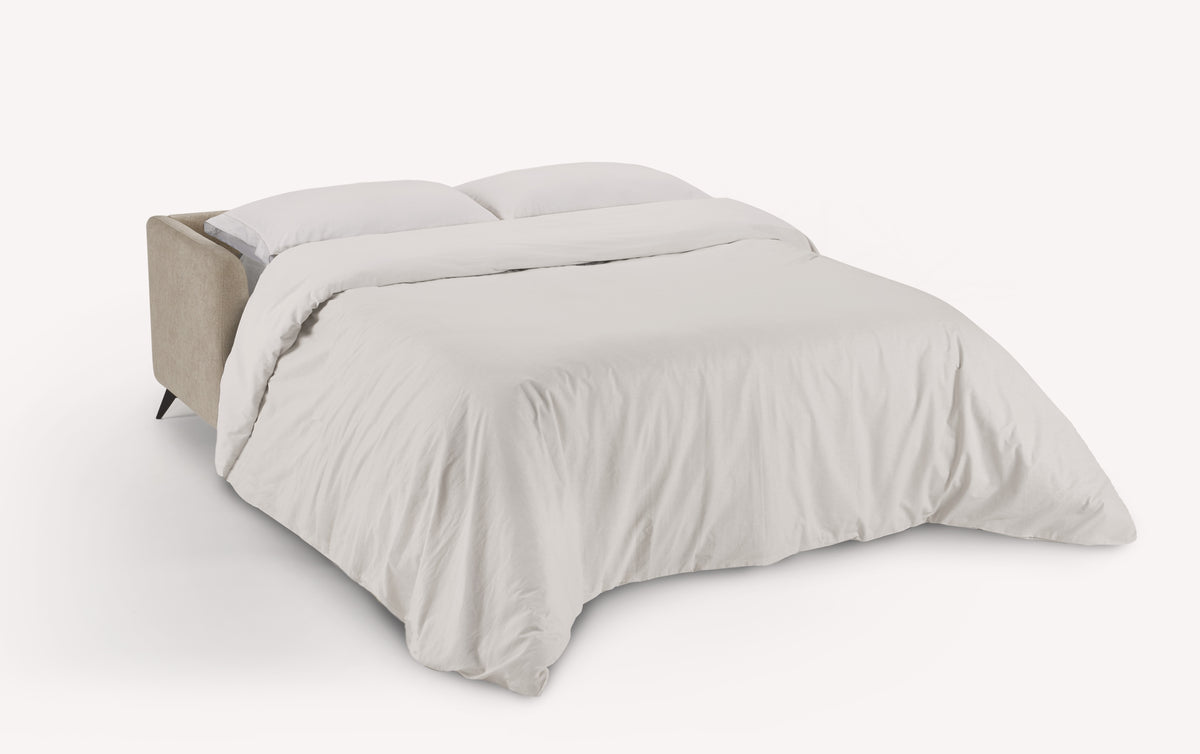 Canapé convertible Queen ouvert en tissu Innuendo beige, avec draps blancs
