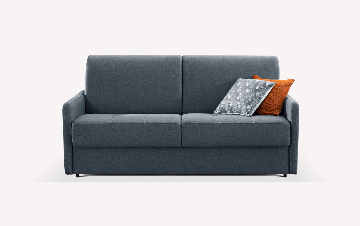 Canapé convertible en tissu ardoise avec coussins décoratifs gris et orange, modèle Marlont Luna