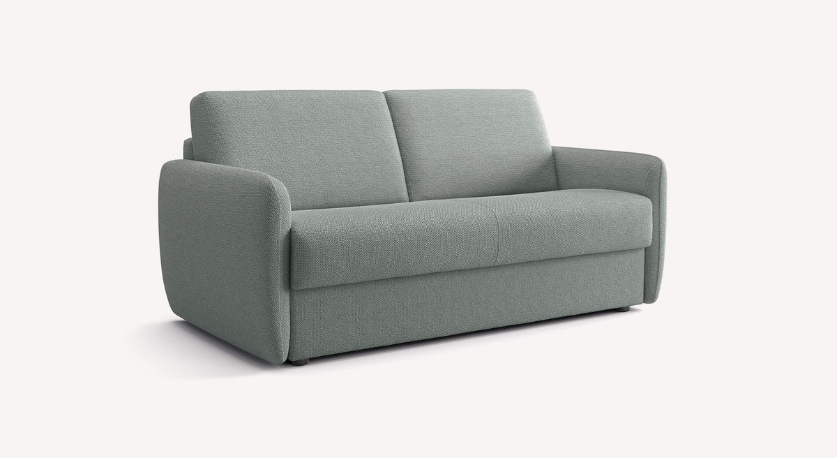 Canapé convertible NEVADA Aragon Etain en tissu gris clair, design moderne avec accoudoirs arrondis, idéal pour un couchage quotidien confortable.